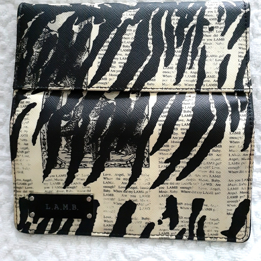 L.A.M.B BY GWEN STEFANI Leather Wallet